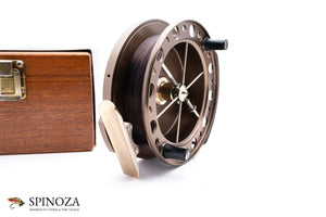 JW Young Purist II 2051 Centerpin Reel 4 1/2”