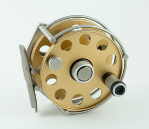 Ari 't Hart Triangle II Gold/Silver fly reel - mint