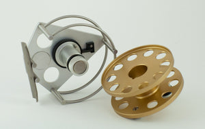 Ari 't Hart Triangle II Gold/Silver fly reel - mint