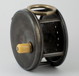 Hardy Perfect 4 1/4" Eunuch - 1912 check fly reel w/ rotating line guide