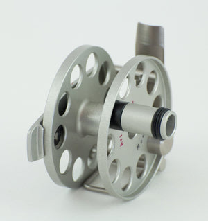 Ari 't Hart Mach 0 silver fly reel - mint