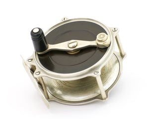 Julius Vom Hofe / H.L. Leonard -- 3" Raised Pillar Fly Reel