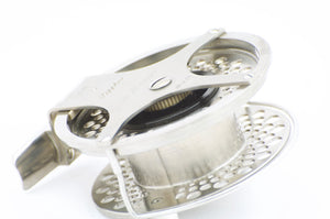 LH Design Sapphire 4/5 Fly Reel and Spare Spool