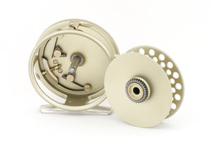 Hardy Golden Featherweight Fly Reel