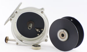 Leonard, H.L. - "Volstro" Raised Pillar Fly Reel