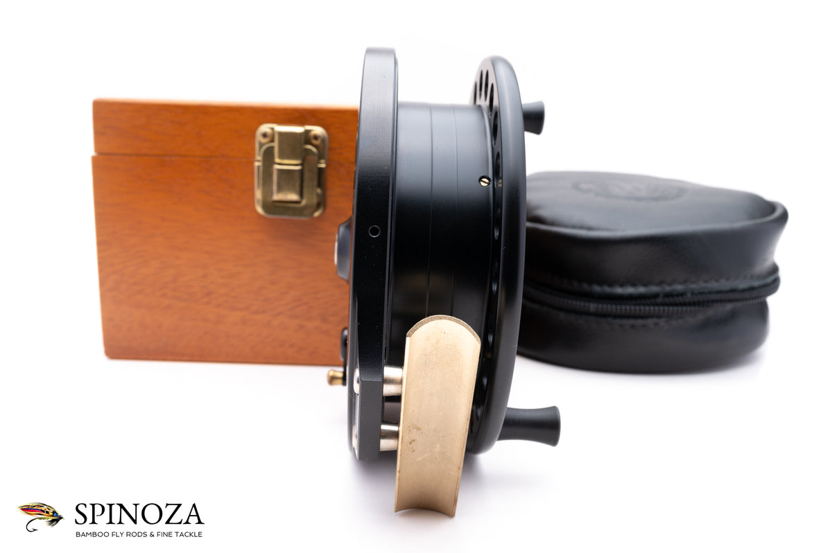 JW Young Purist II Centerpin Reel