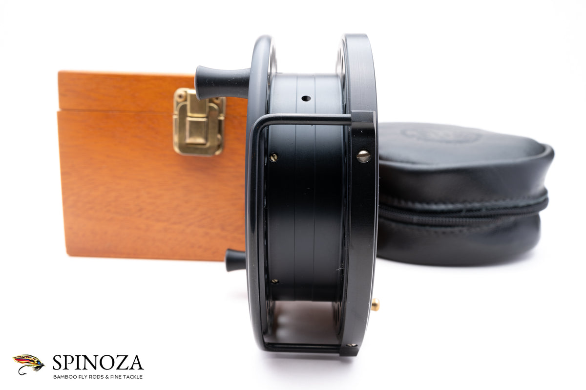 JW Young Purist II Centerpin Reel