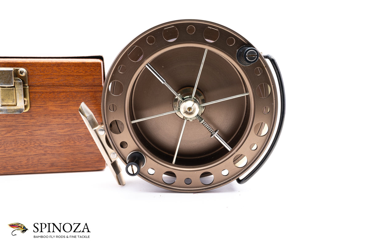 JW Young Purist II 2051 Centerpin Reel 4 1/2” - Spinoza Rod