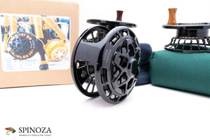 Charlton Mako 9500 Fly Reel with Two Spare Spools