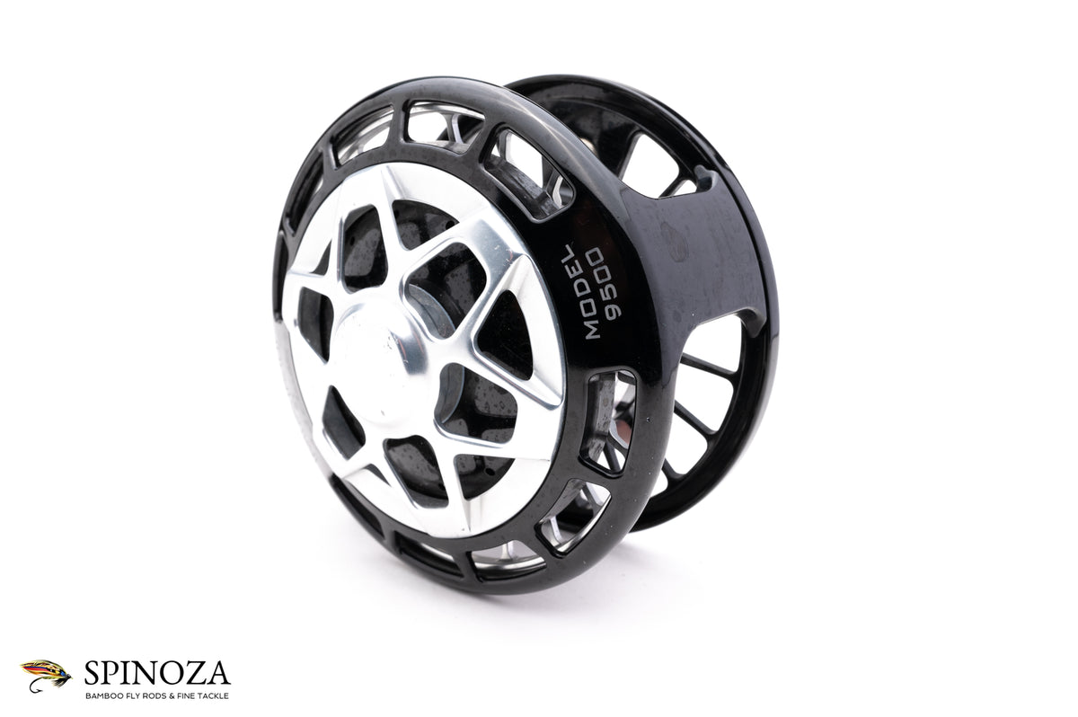 Charlton Mako 9500 Reel w/ 8/10 Spool