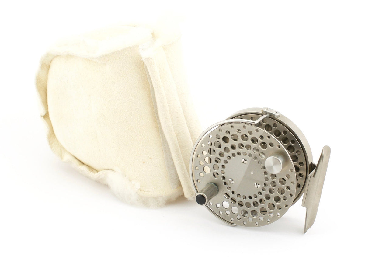 LH Design Series AA Classic #5 Titanium Fly Reel