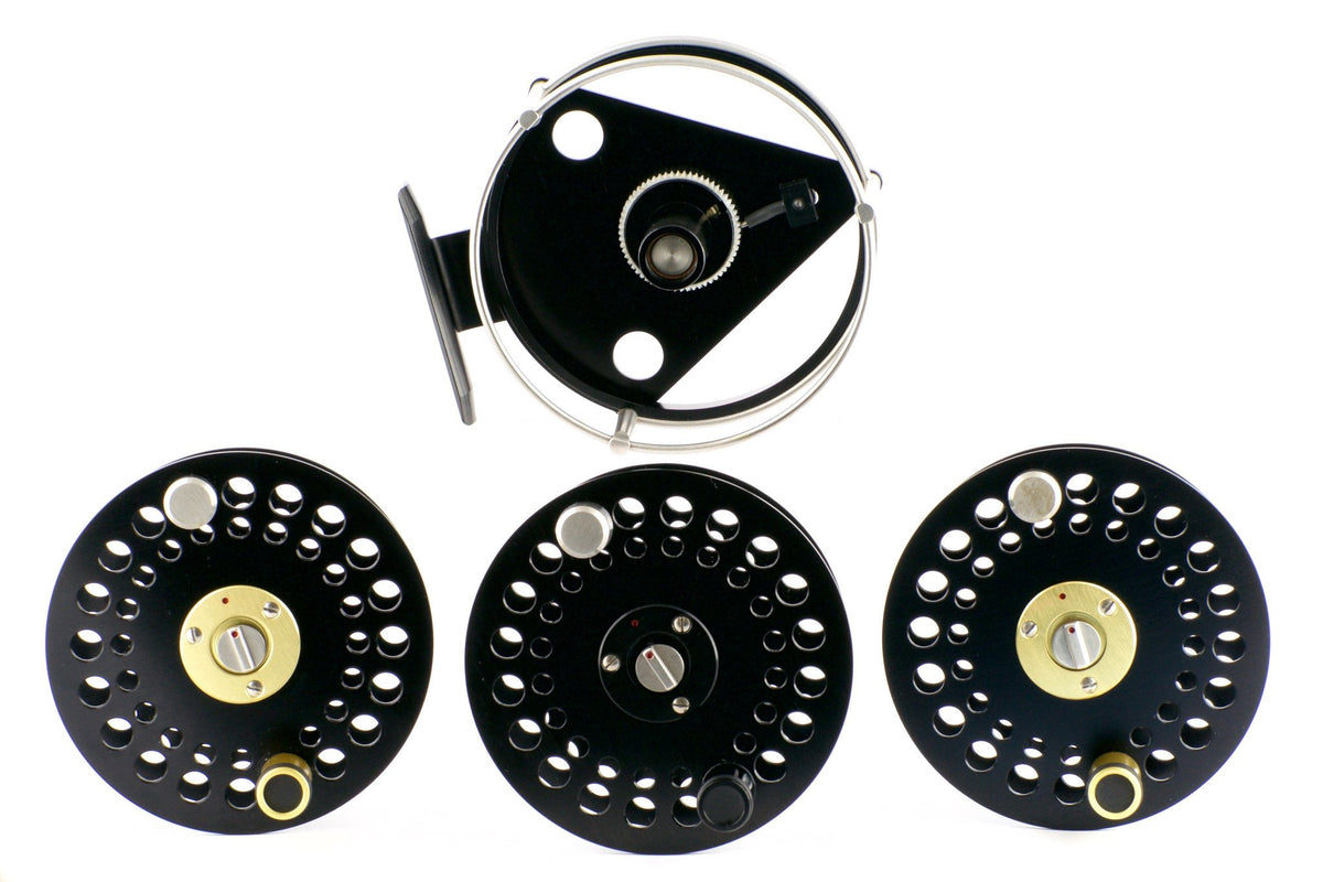 Ari 't Hart F4 Deschutes fly reel and two spare spools