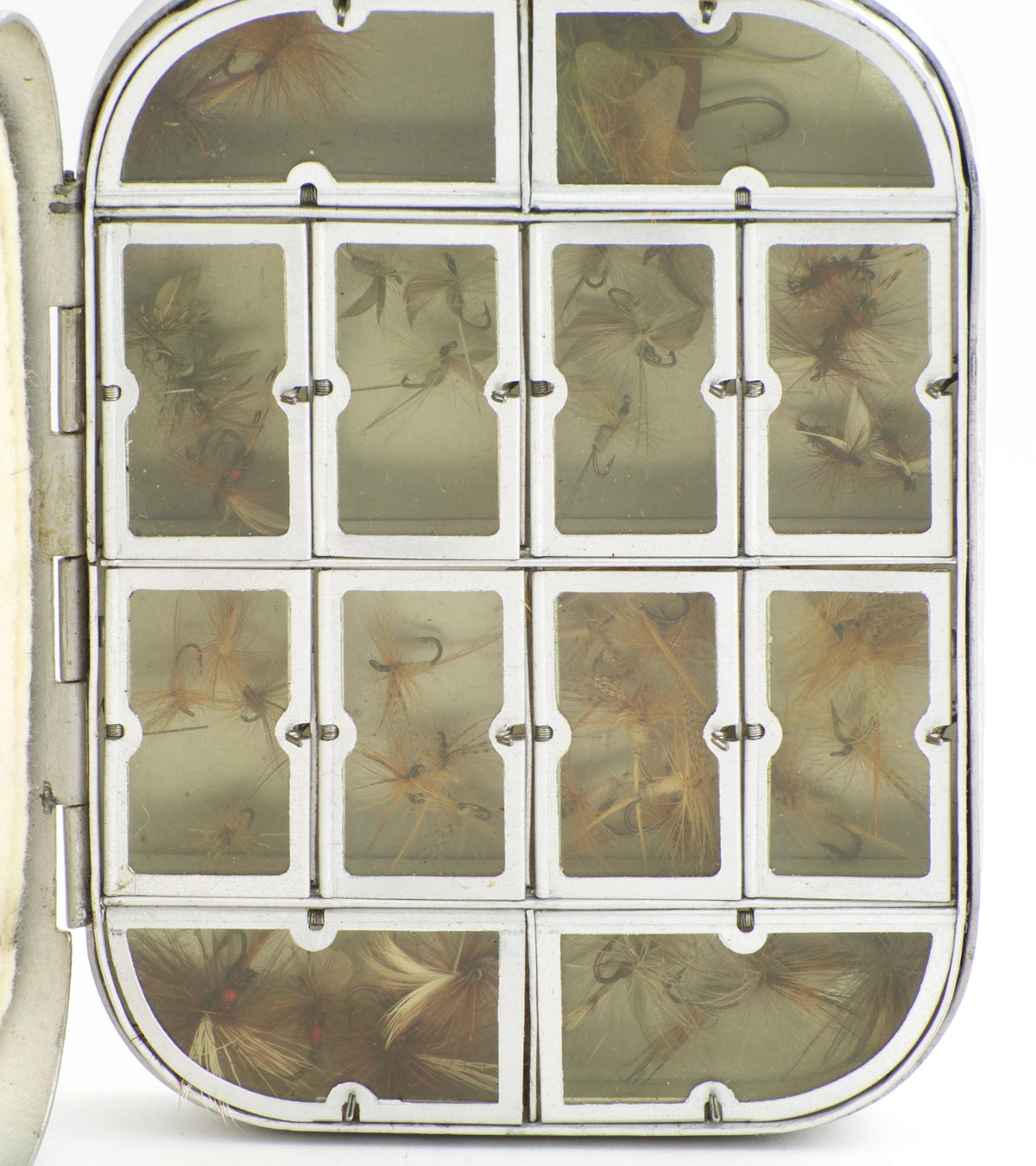 Wheatley Dry Fly Box - 12 compartments with vintage dry flies 