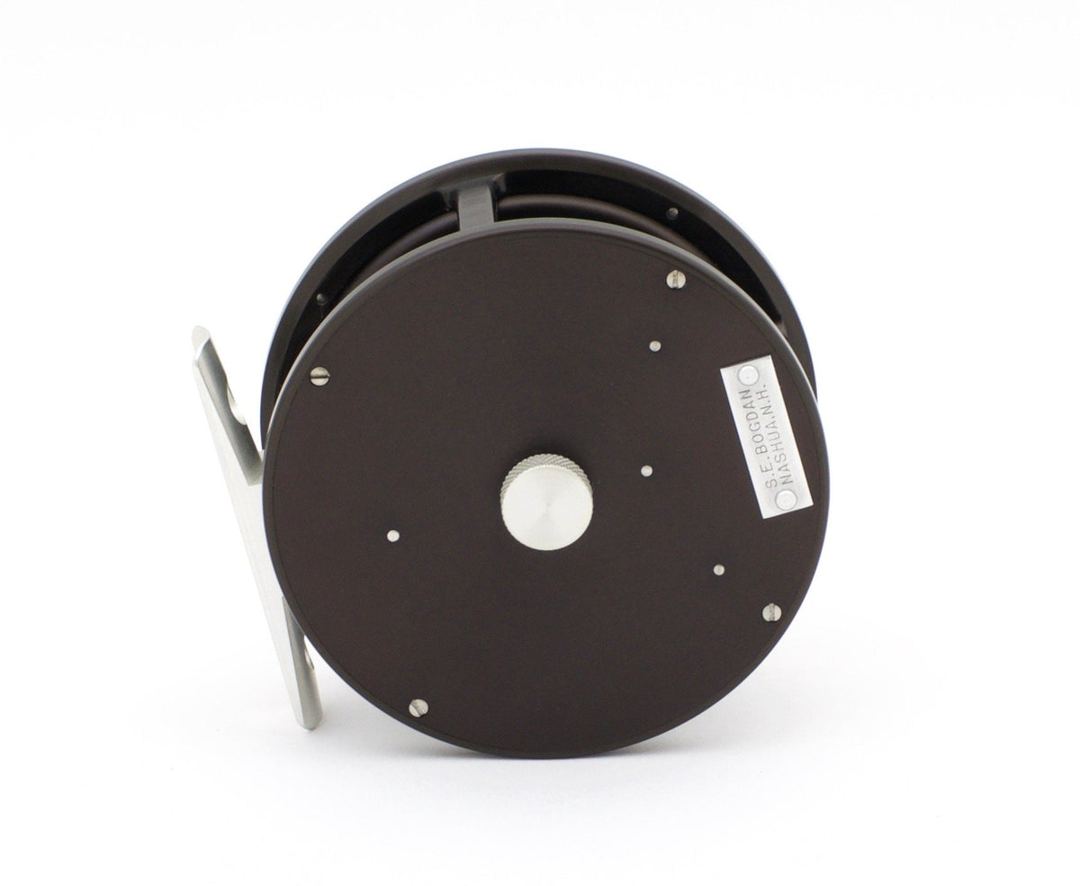 Bogdan Large Steelhead - All Black