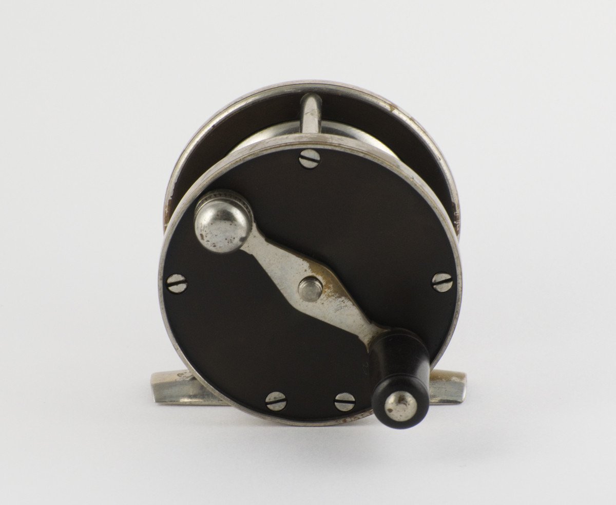 Julius Vom Hofe -- Size 3 1/2 Fly Reel