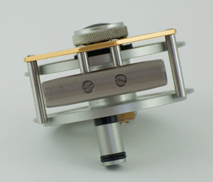 Ari 't Hart Triangle II titanium color fly reel - mint