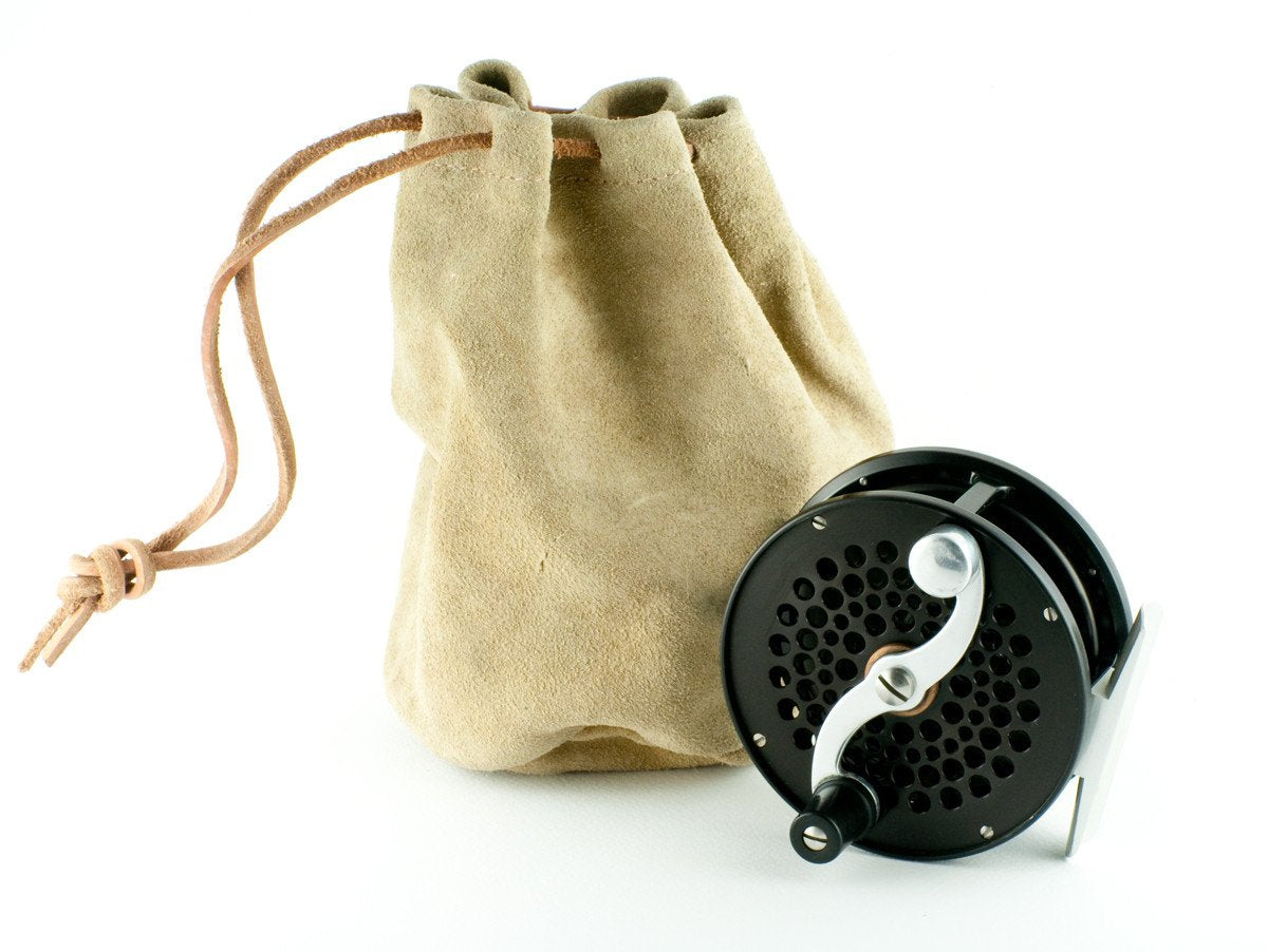 Bogdan Large Trout Fly Reel - ALL BLACK - LHW