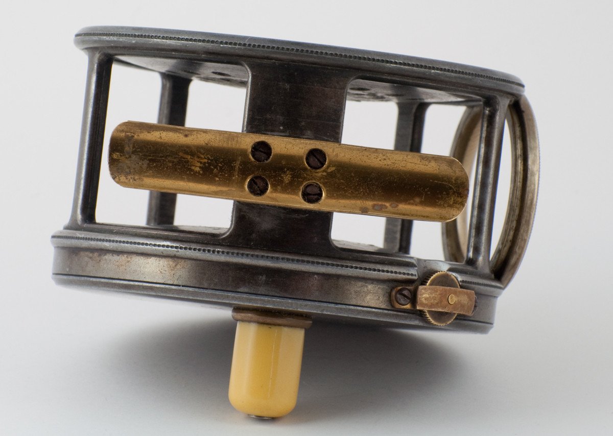 Hardy Perfect 4 1/4" Eunuch - 1912 check fly reel w/ rotating line guide