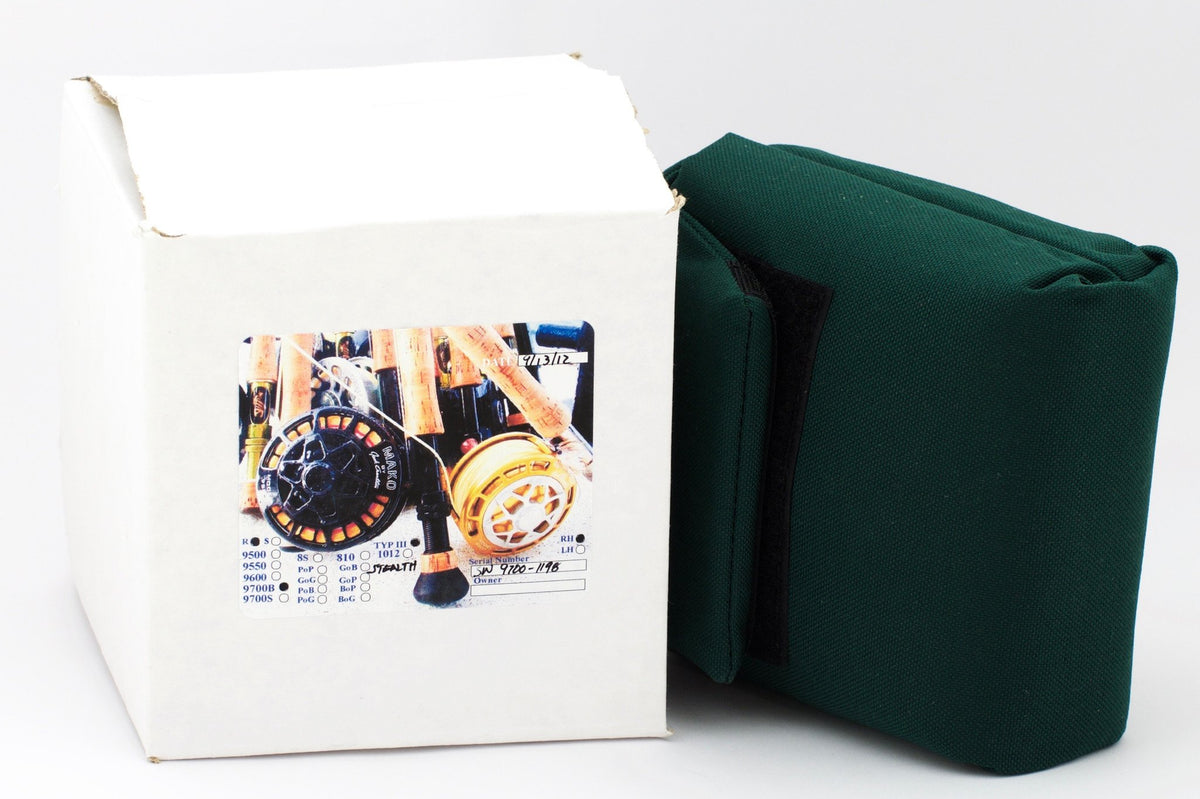 Charlton Mako Fly Reel and Spare Spool - Model 9700B Stealth