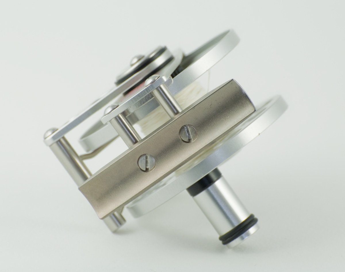 Ari 't Hart Mach 0 fly reel