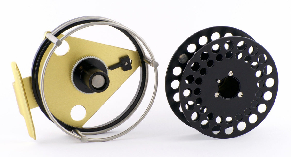 Ari 't Hart F3 Lake Taupo fly reel and two spare spools