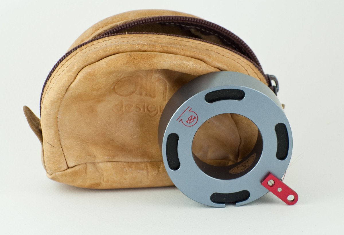 Ari 't Hart Tippet Dispenser