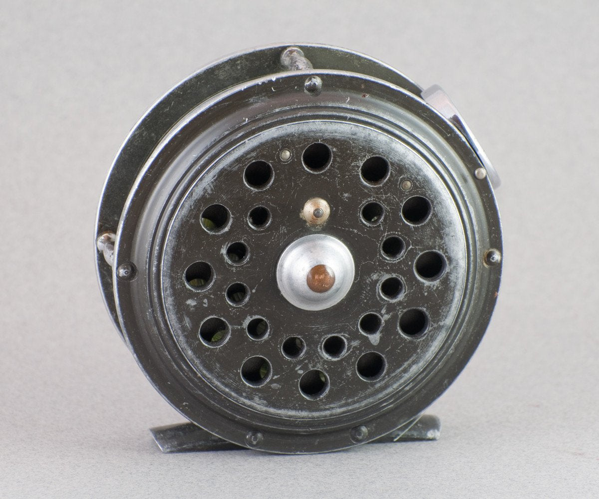 Vintage Fly Fishing Reel Pflueger 1494 Medalist, Great working condition,  extra