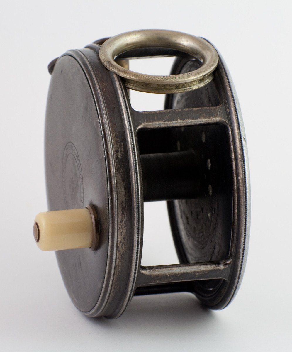 Hardy Perfect 4" 1917 check fly reel w/ rotating line guide 