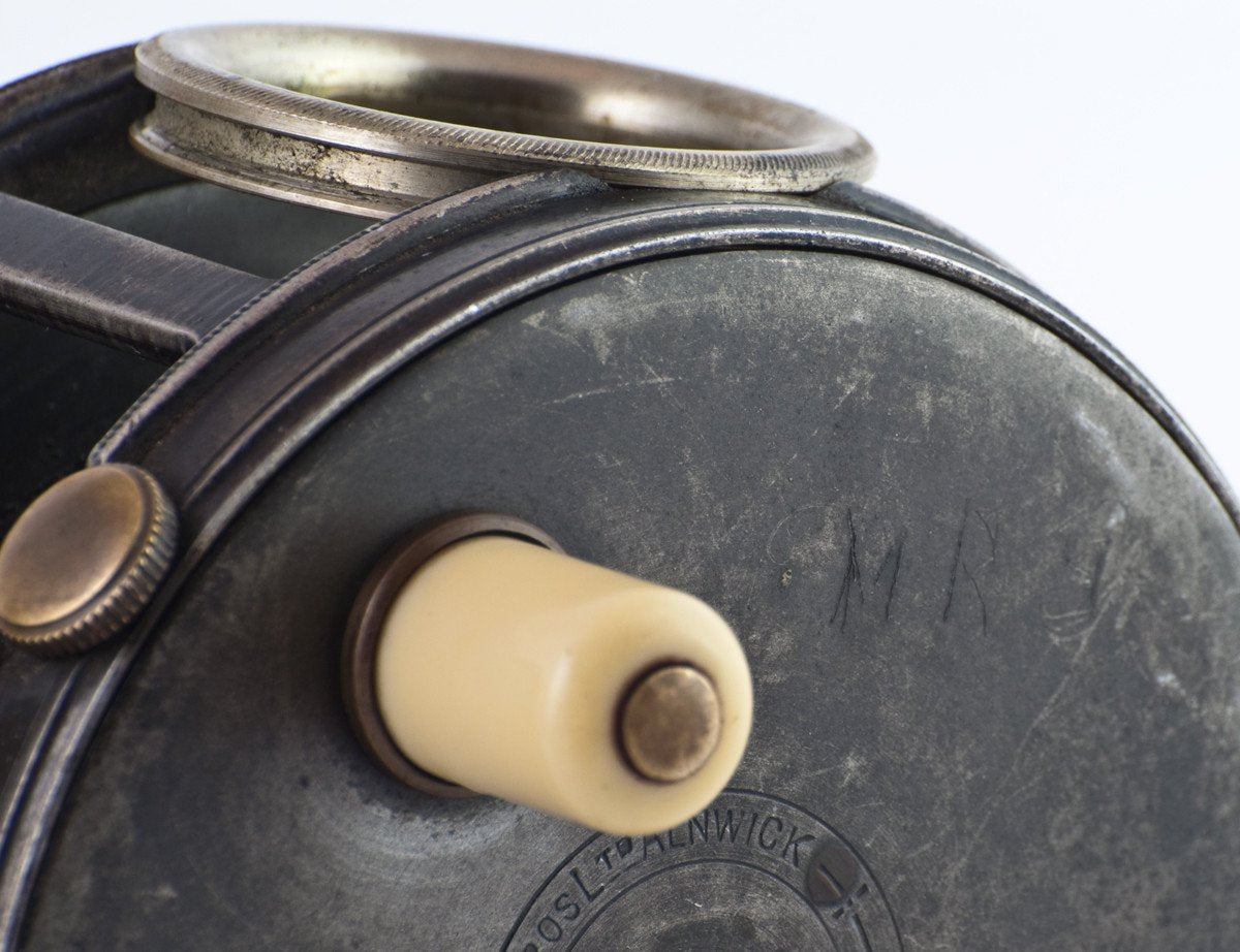 Hardy Perfect 4" 1917 check fly reel w/ rotating line guide 