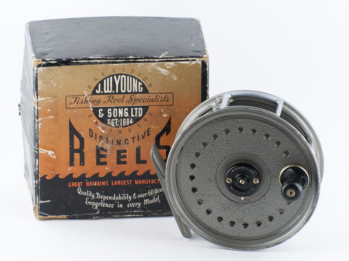 A VINTAGE J W YOUNG REEL ADVERTISING CATALOGUE/LEAFLET POCKET/BOX SIZE | UK A VINTAGE J W YOUNG REEL ADVERTISING CATALOGUE/LEAFLET POCKET/BOX SIZE | UK