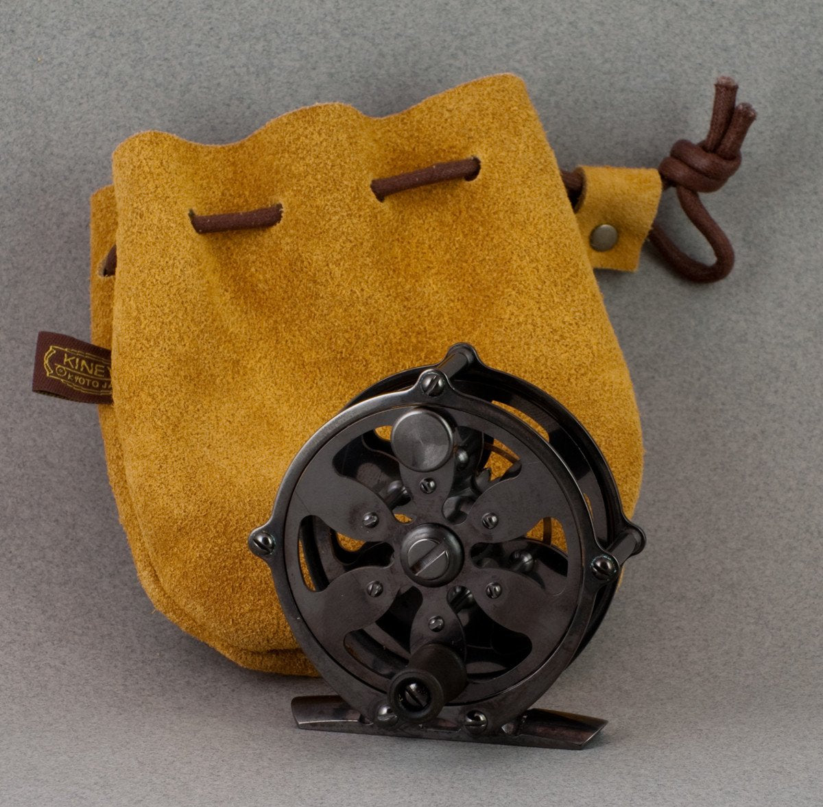 Kineya Sliced Cavous Fly Reel - Black