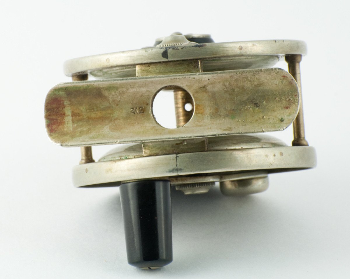 Edward Vom Hofe Model 355 Peerless Fly Reel - rare size 3 1/2!