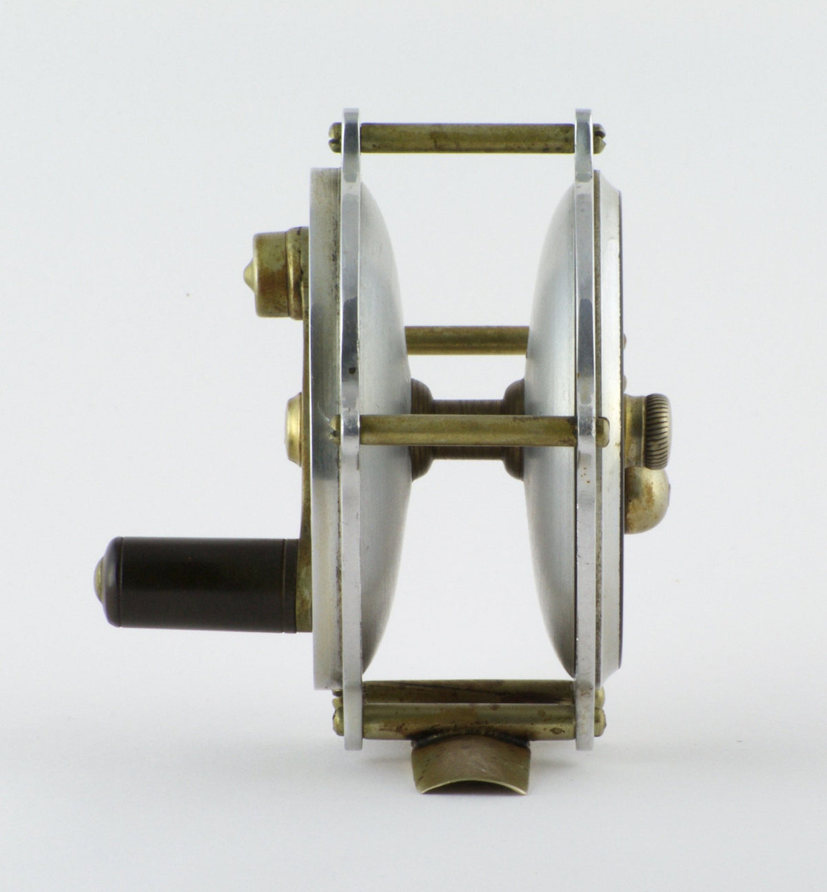 Julius Vom Hofe / H.L. Leonard -- 3" Raised Pillar Fly Reel