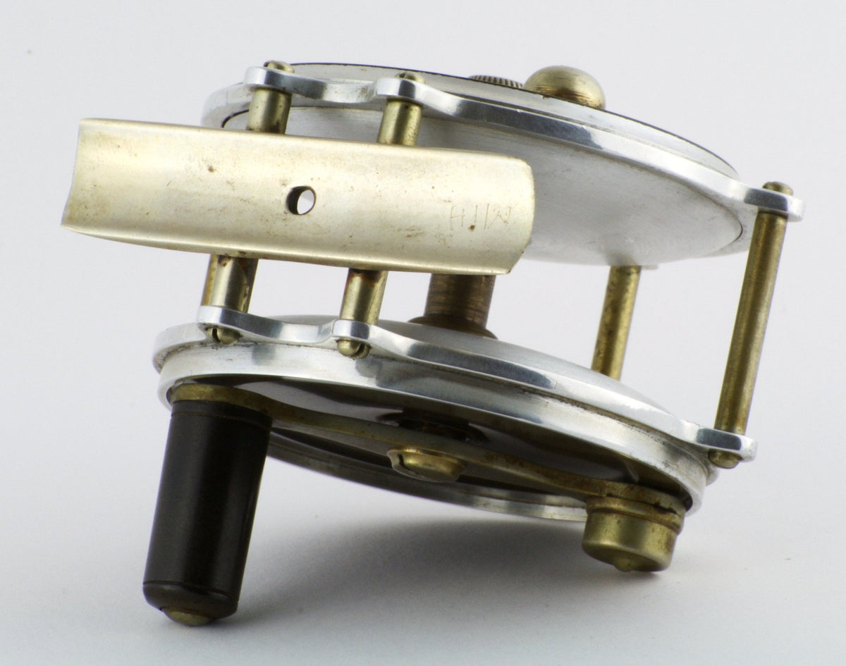 Julius Vom Hofe / H.L. Leonard -- 3" Raised Pillar Fly Reel
