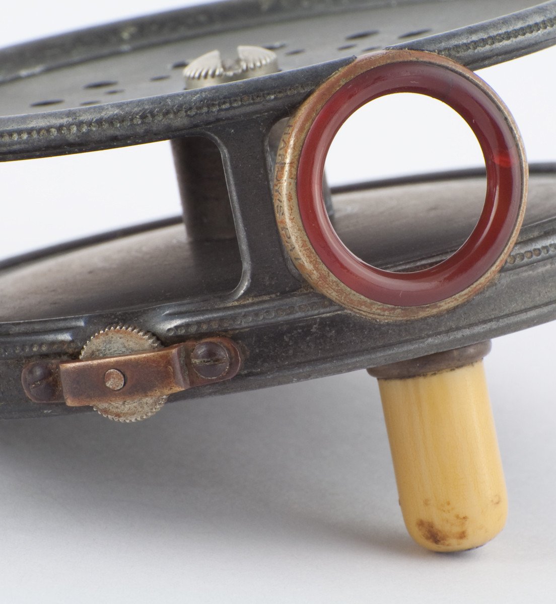 Hardy Perfect 3 1/8" 1912 check w/ red agate