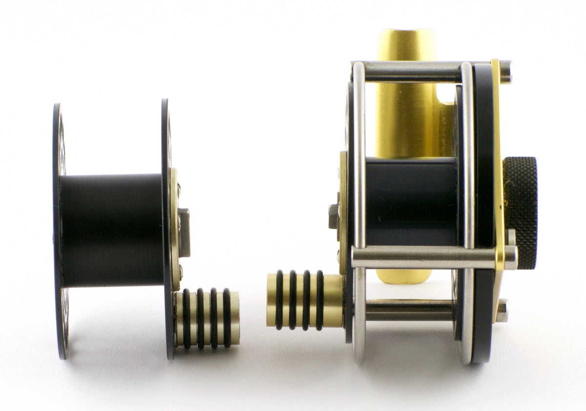 Ari 't Hart F1 Traun fly reel and spare spool - RHW