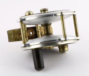 Julius Vom Hofe / H.L. Leonard -- 3" Raised Pillar Fly Reel