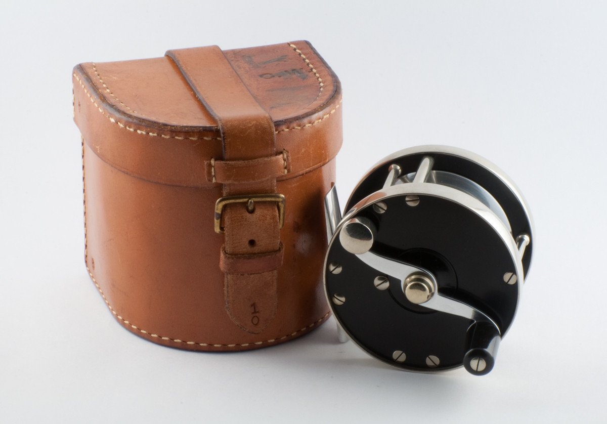 Otto Zwarg Model 400 Laurentian Fly Reel - Size 1/0 with rare leather case