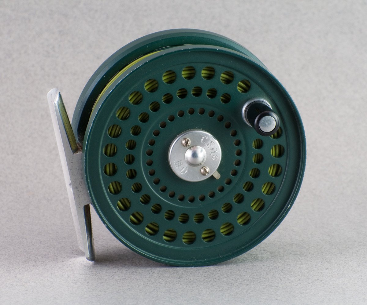 Orvis CFO III Disc Fly Reel - green introductory model with two spare spools!
