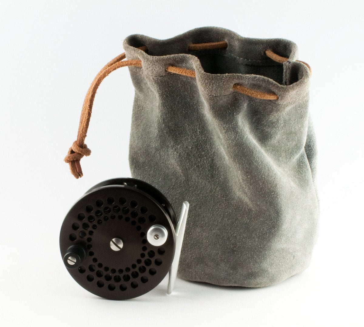 Bogdan Baby Trout Wide 4wt fly reel - all black with palming rim spool