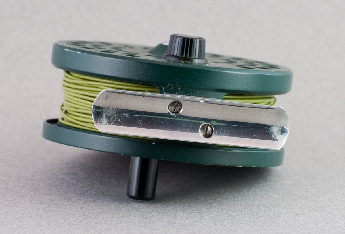 Orvis CFO III Disc Fly Reel - green introductory model with two spare spools!