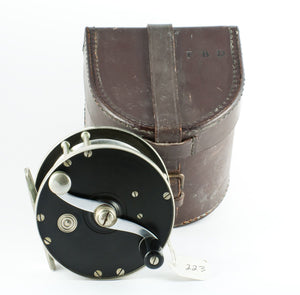 Edward Vom Hofe early Model 423 Restigouche 4/0 Fly Reel