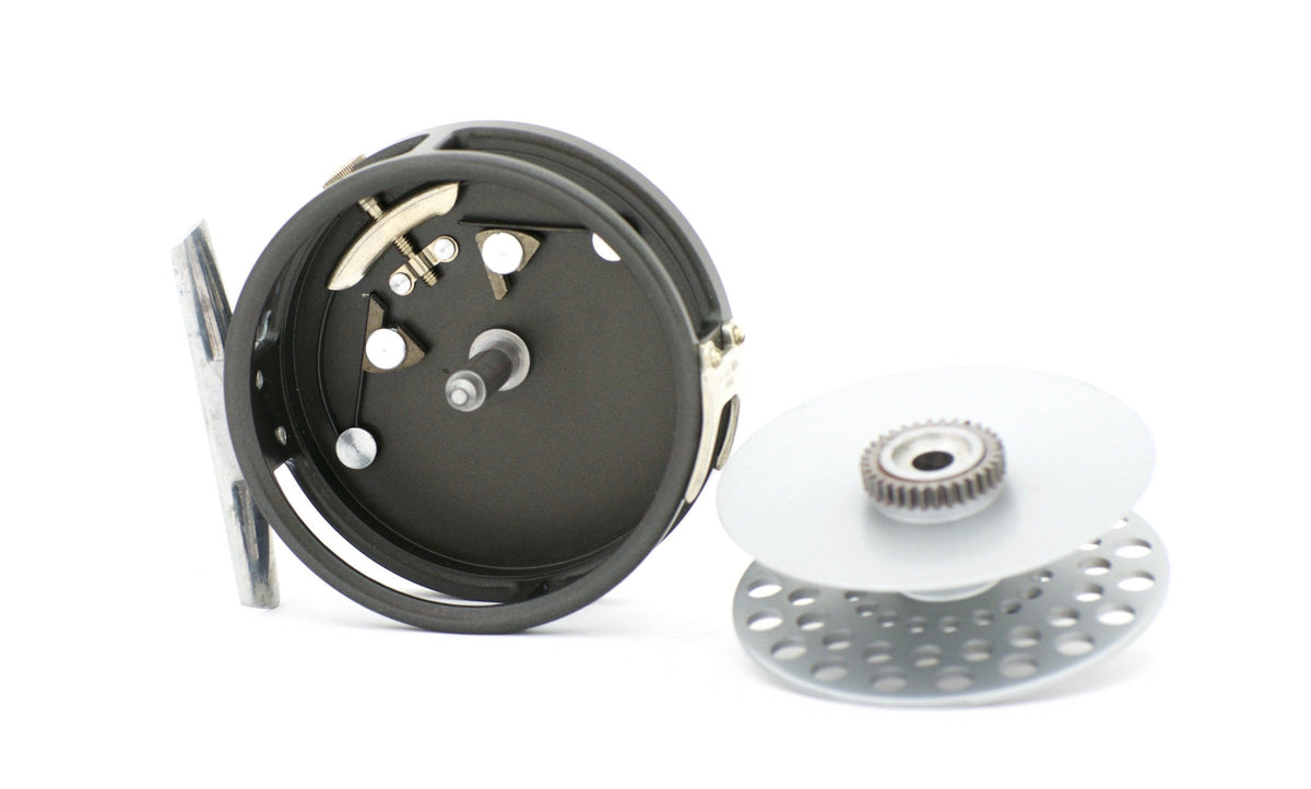 Hardy Featherweight Fly Reel
