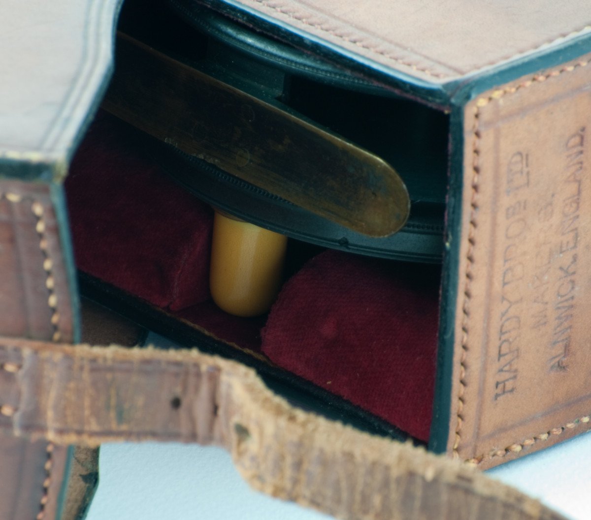 Hardy Perfect 3 7/8" 1906 Check with Hardy leather case 