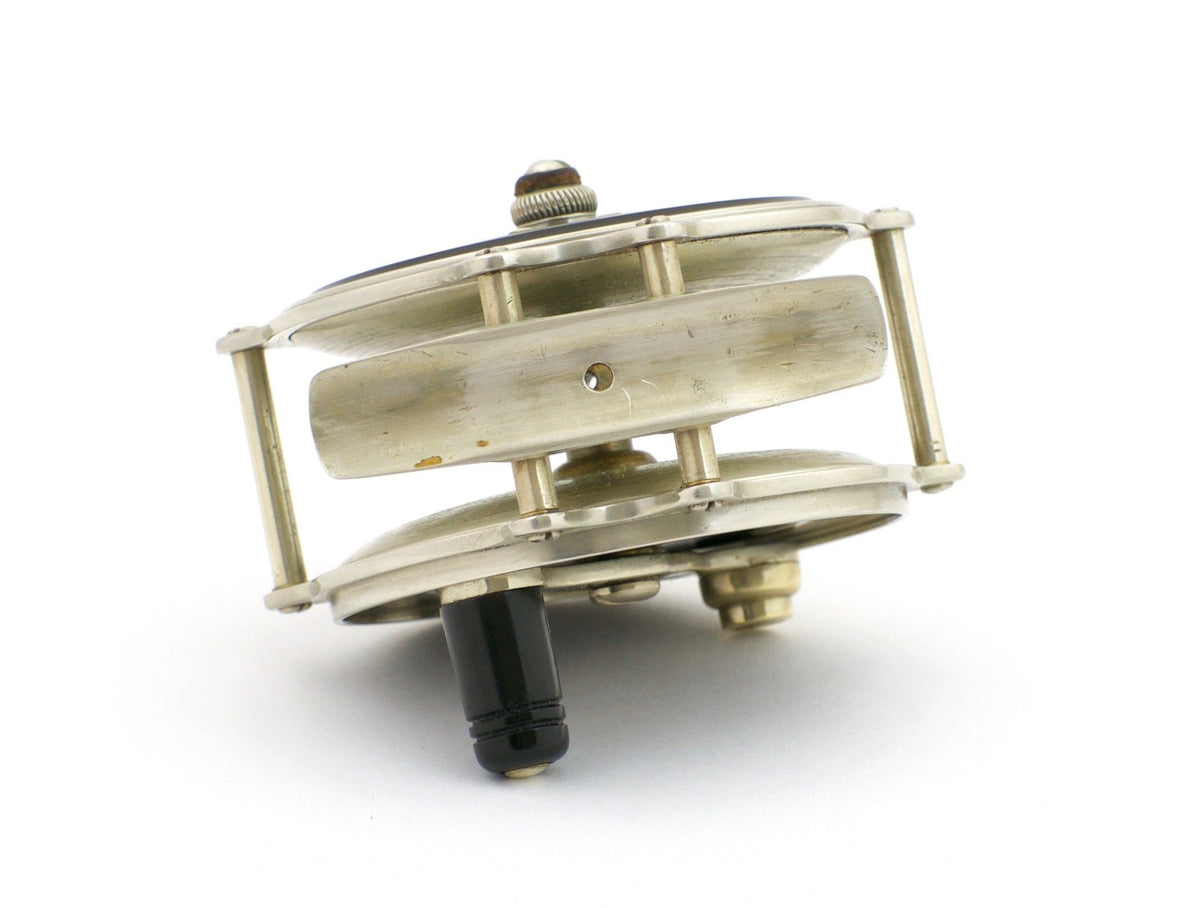 Julius Vom Hofe / H.L. Leonard -- 3" Raised Pillar Fly Reel