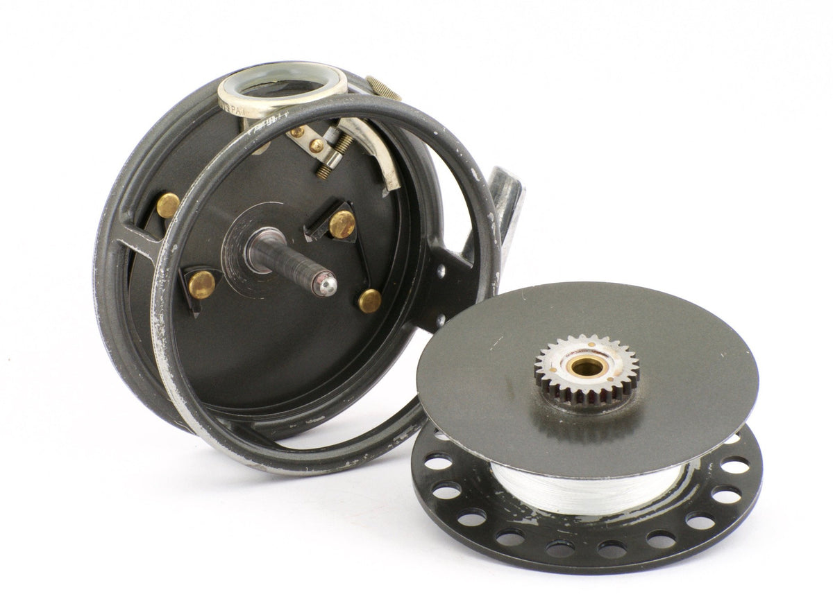 Hardy St. George 3 3/8" fly reel w/ spare spools - LHW 