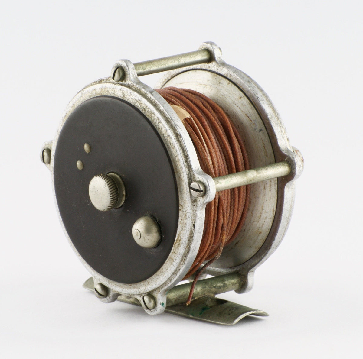 Leonard Mills Model 44B Raised Pillar Fly Reel