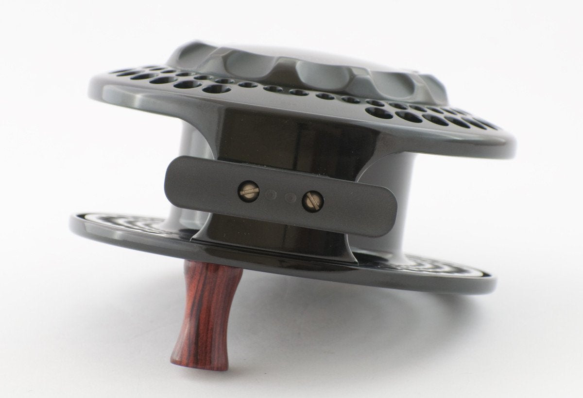 Charlton 8550C fly reel (w/Tarpon spool) - RHW like new