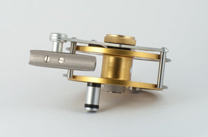 Ari 't Hart Ari III gold/silver fly reel