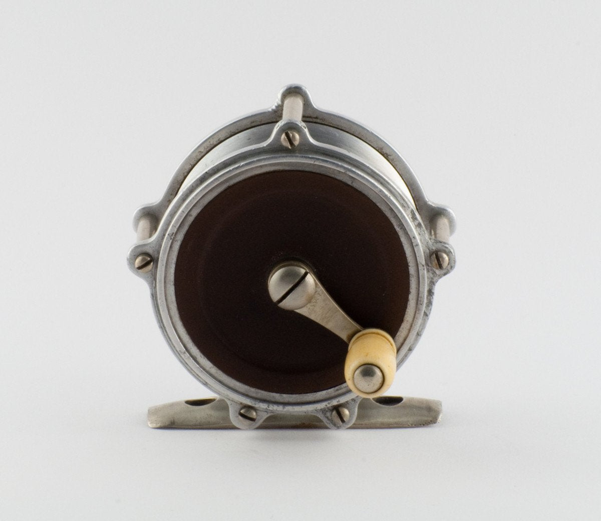 Julius Vom Hofe -- Leonard Mills Model 44 Raised Pillar Fly Reel